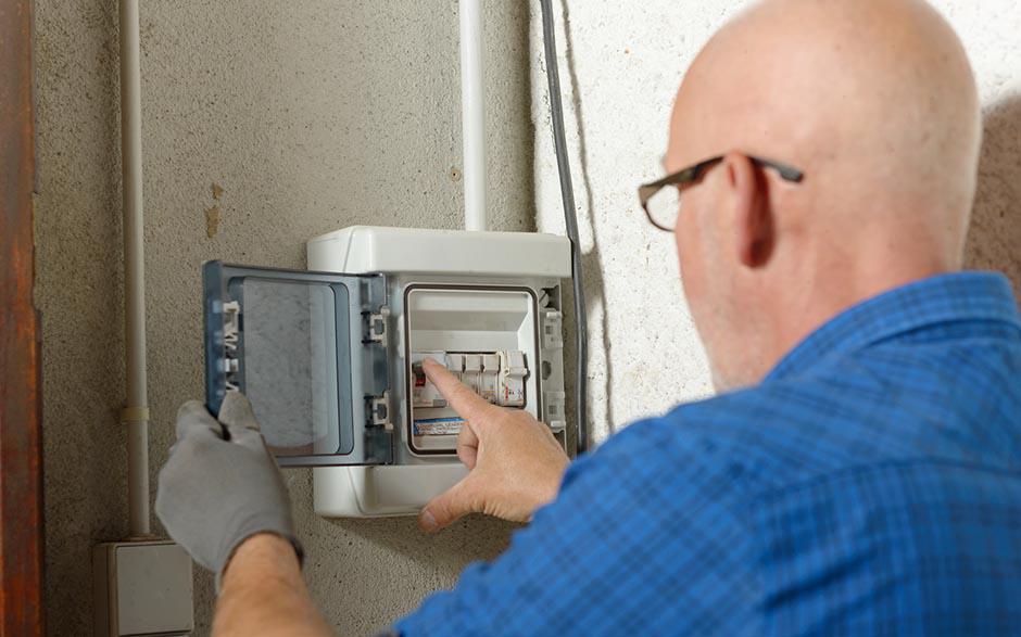 électricien dans le bâtiment Paris 15